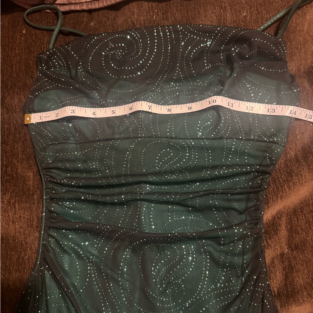 Elegant Dark Green Evening Dress - Picture 7 of 8